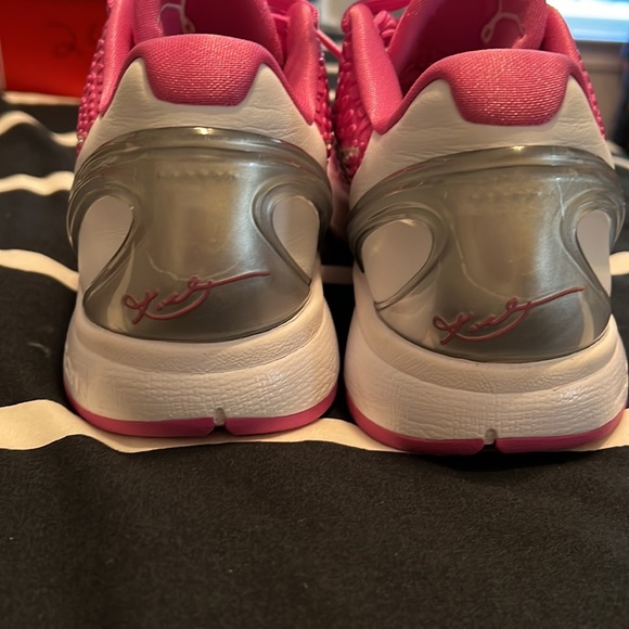 Kobe 6 Think pink 100% authentic,  also no box - Picture 3 of 6